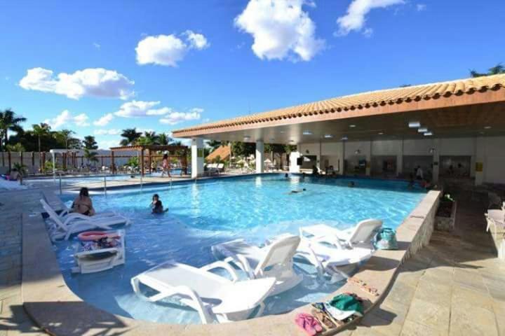 Flat Di Roma Resort Internacional Caldas Novas Exteriör bild